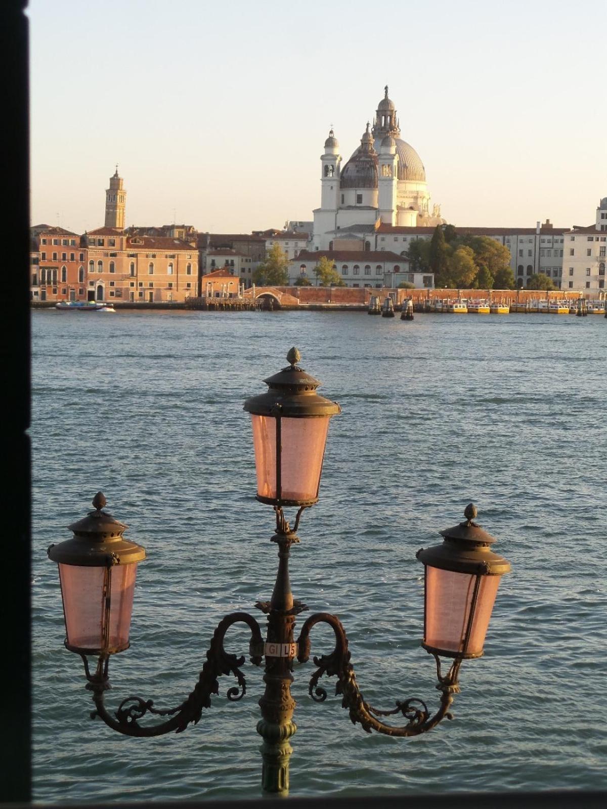 3 Windows On St Mark - Waterfront Apartment Venedig Exterior foto